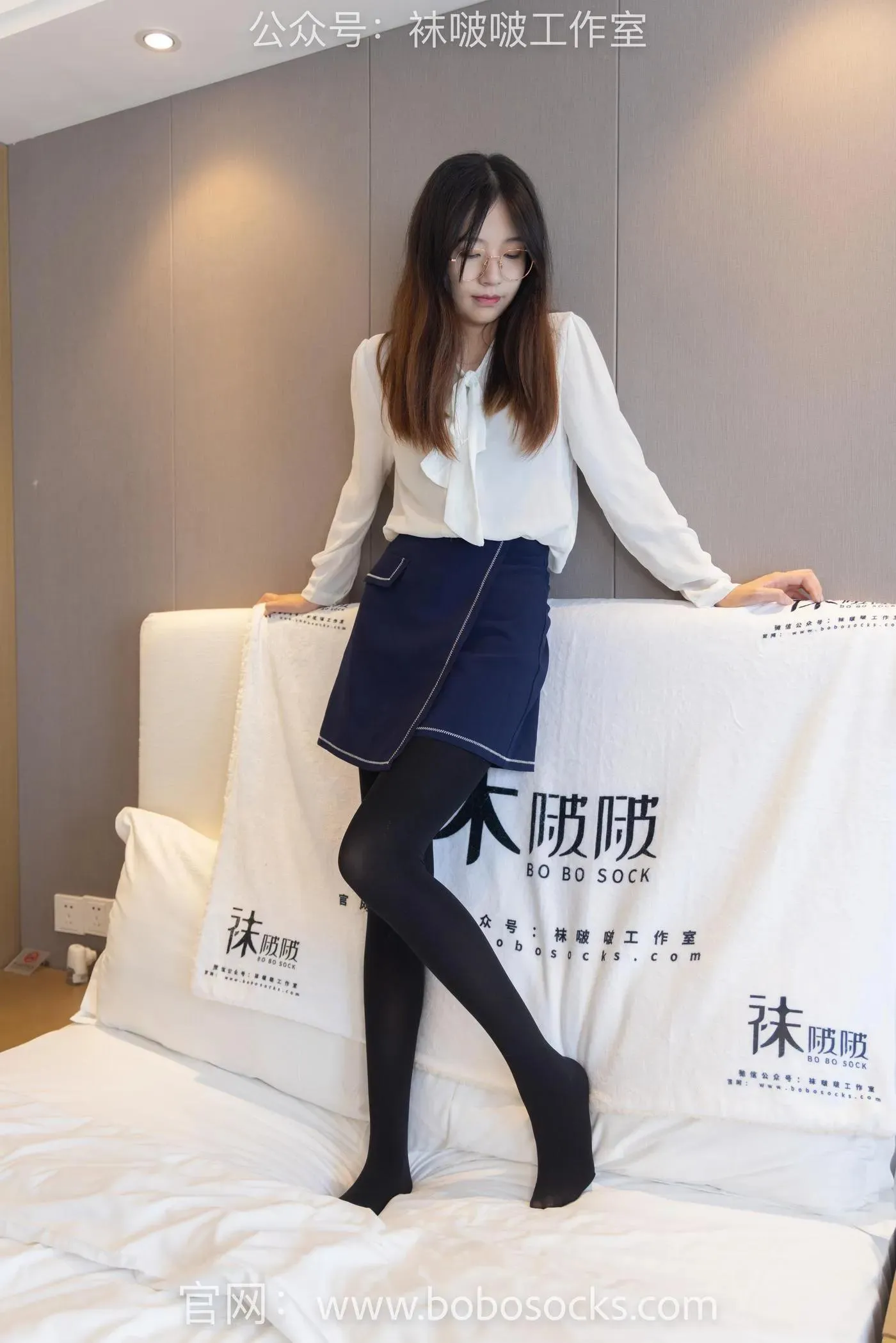 [BoBoSocks袜啵啵]NO.114 小甜豆-高跟鞋、帆布鞋、肉丝、厚黑丝 [175P]插图4